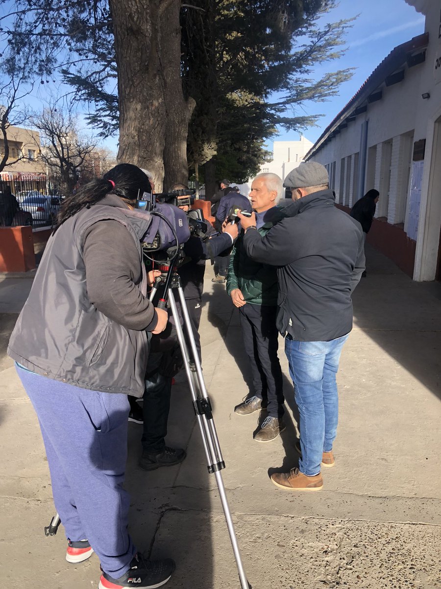 Hoy es el día en que los argentinos debemos expresar en las urnas cuál es el futuro que queremos.