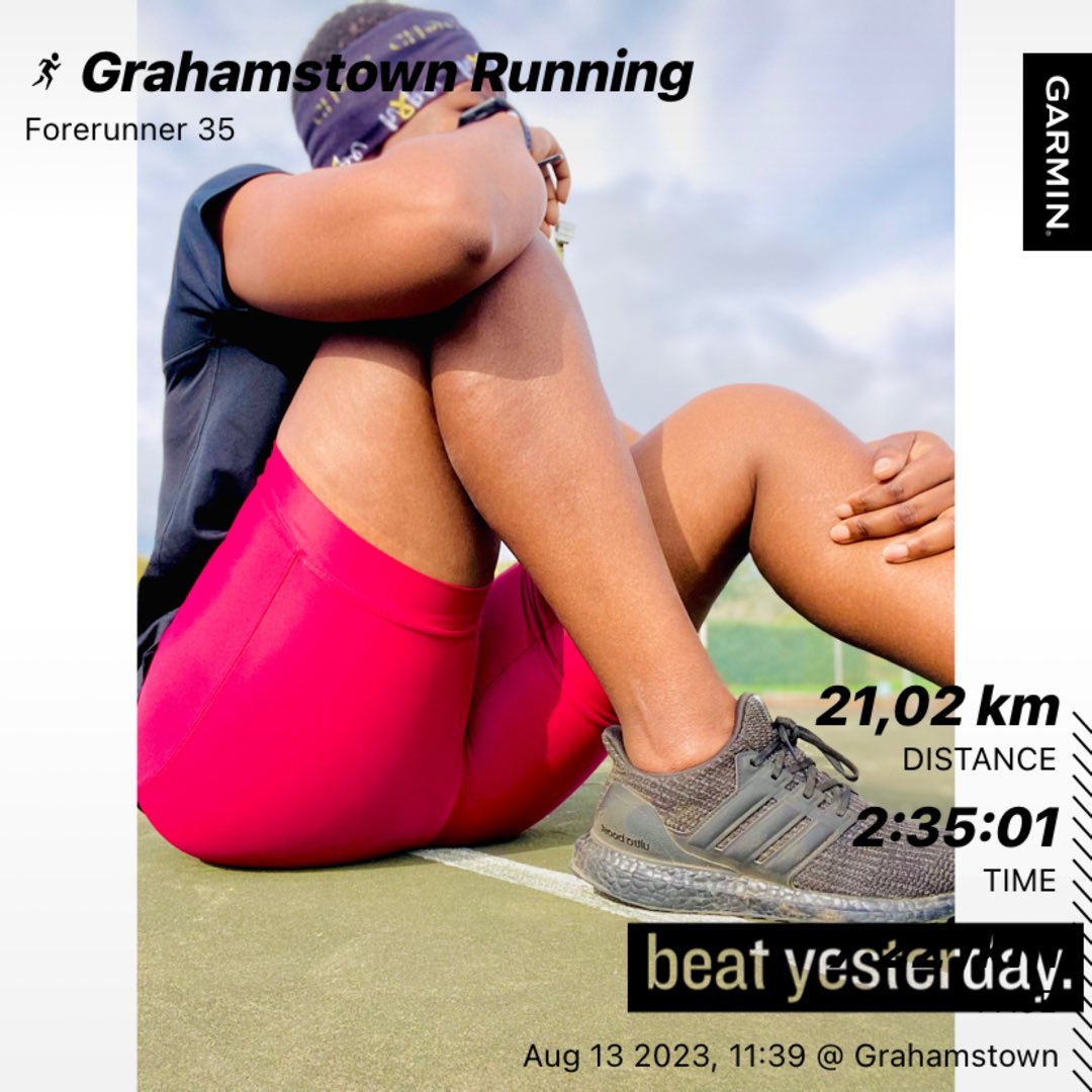 Lethuntwendala's tweet photo. Sunday LSD @MrTrapnlos well here’s your 21 km 🤧😂 

#IPaintedMyRun #TrapnLos #RunningWithTumiSole #21km #EasyPace #EasyDoesIt #FetchYourBody2023 https://t.co/WxIDbQQOol