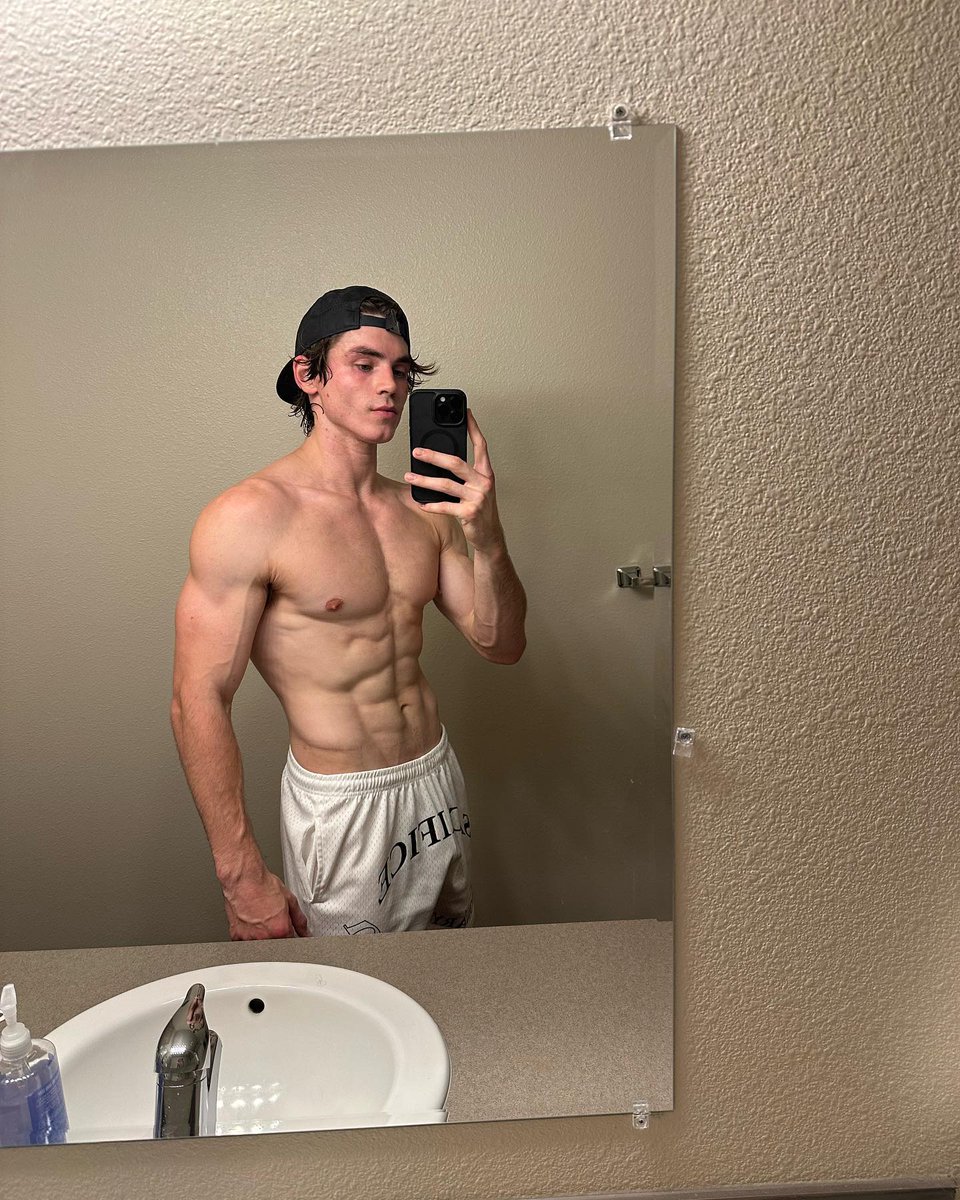 cdmworkoutss's tweet photo. on your knees for me

#findom https://t.co/wpnEwvIlGS