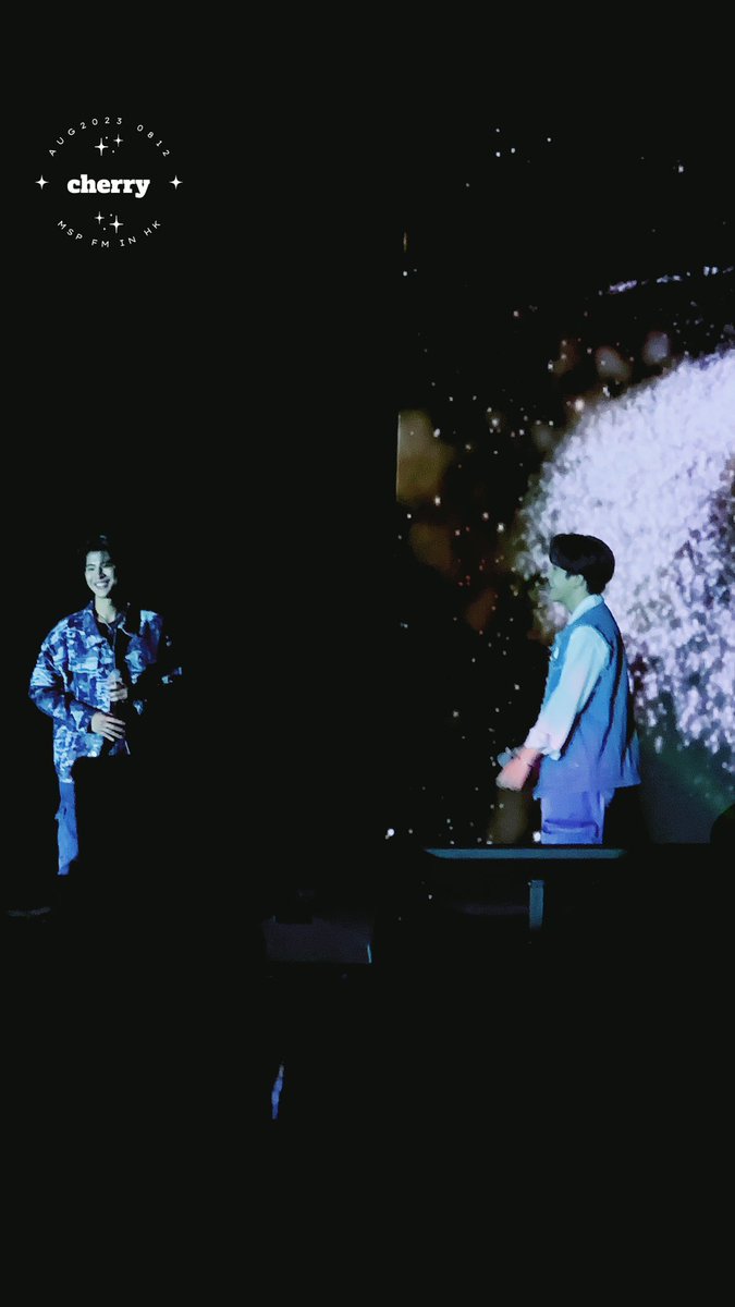 sck64371995's tweet photo. 𝐌𝐒𝐏 𝐅𝐌 𝐢𝐧 𝐇𝐊💖
ยิ้มหวาน😳🥰

#MSPFMinHK 
#mmarkpkk #fordallan 
#markford #มาร์คฟอร์ด https://t.co/ePfbGcWdhk