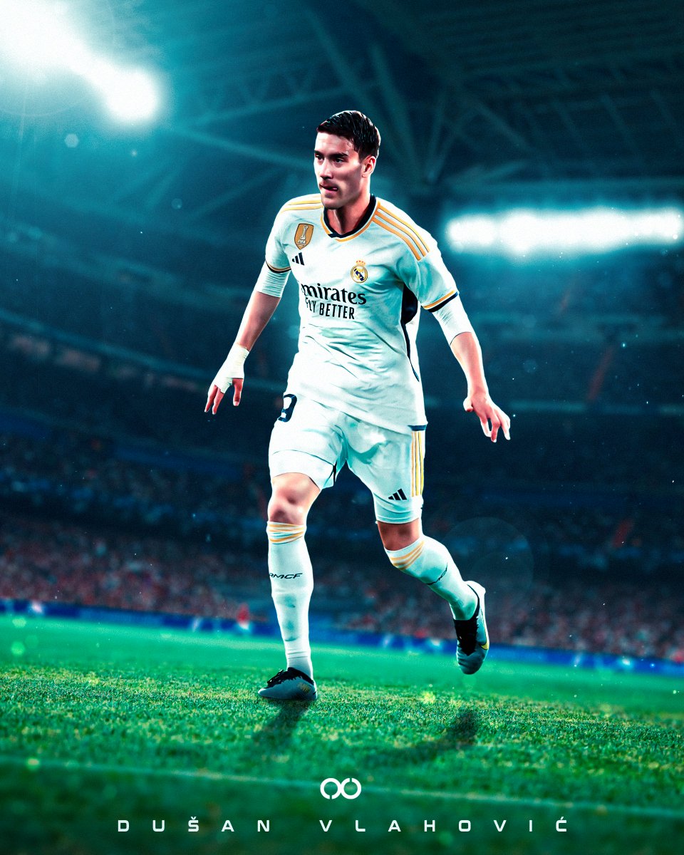 fubolo_'s tweet photo. ¿Que #KylianMbappé renueva o no llega este verano? Yo tengo muy claro el nombre que debe llegar al #RealMadrid.

#DusanVlahovic es todo lo que necesita el equipo blanco. Un 9 que, rodeado de talento, garantiza muchos goles. Hazlo, #Florentino...⏰ https://t.co/Y2dQ7DlTwK