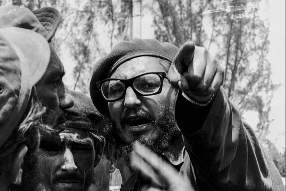 Mientras quede un cubano vivo, no entrarán y si entran, no salen!

Un abrazo, Comandante!