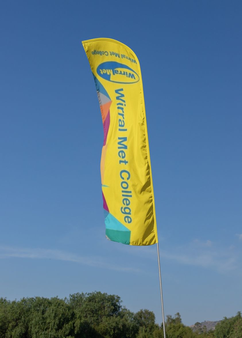NowPrintUK's tweet photo. Feather flags are a great way to promote your business at events, trade shows, and other outdoor locations. They are eye-catching and attention-grabbing, and they can help you stand out from the competition. https://t.co/GrxEY0EHwV
#advertiseyourbusiness  #wirralbusiness https://t.co/5GfKslZvuU
