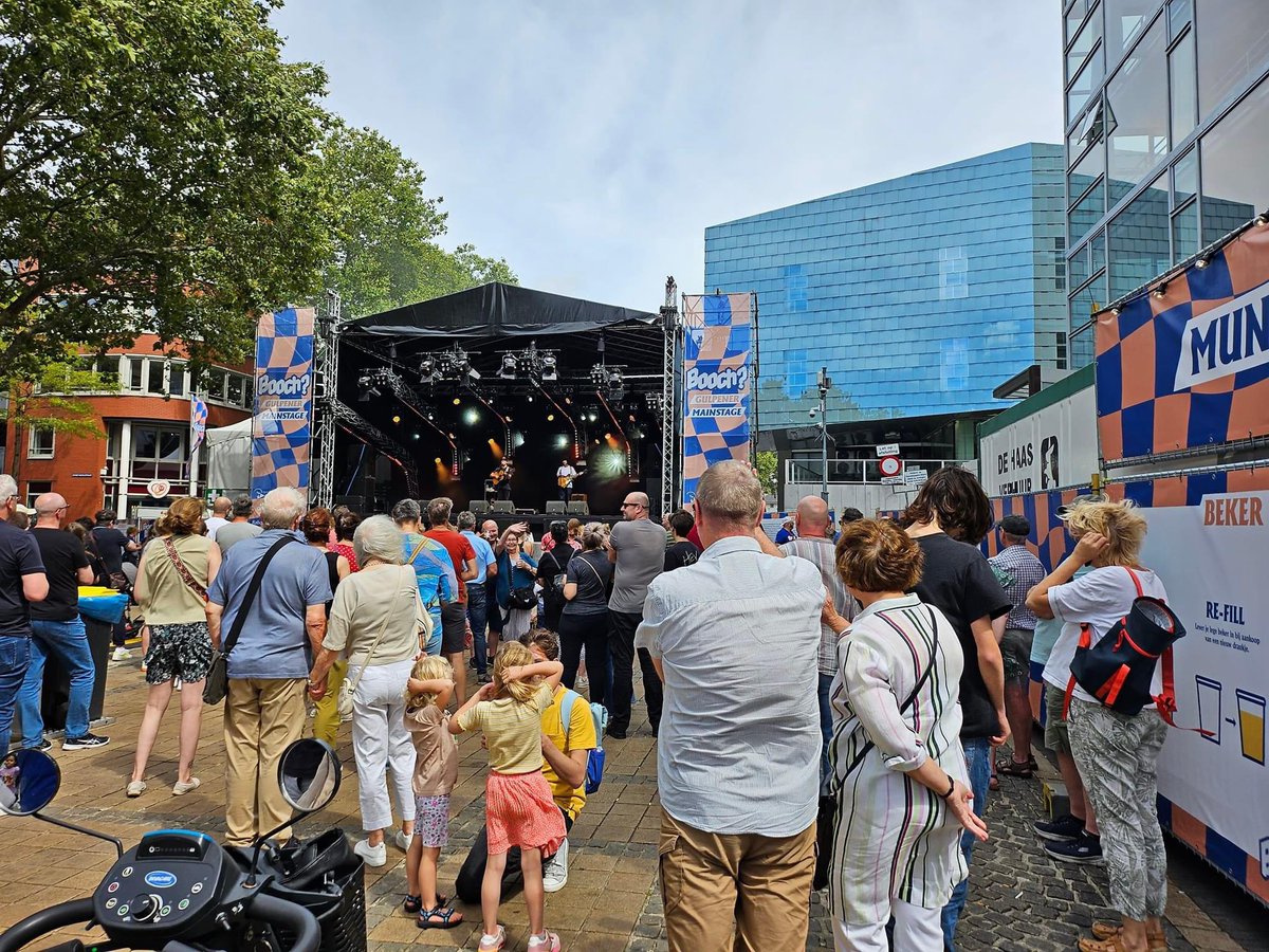 rmjbrentjes's tweet image. Even er op uit met mam  #Ontsnapt #muziek #booch #2023 voor de drukke week weer begint #heerlen