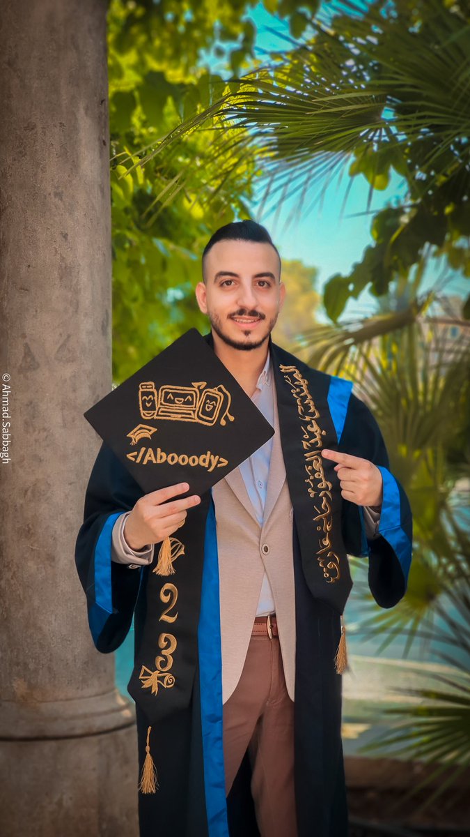 ArefTec's tweet photo. الحمدالله الذي بنعمته تتم الصالحات والحمدالله الذي أكرمني بتخرجي من الجامعة.
أسئل الله أن ينفعني بما تعلمت وأن يوفقني في حياتي القادمة لما يحبه ويرضاه. https://t.co/4DRiNcEgUh
