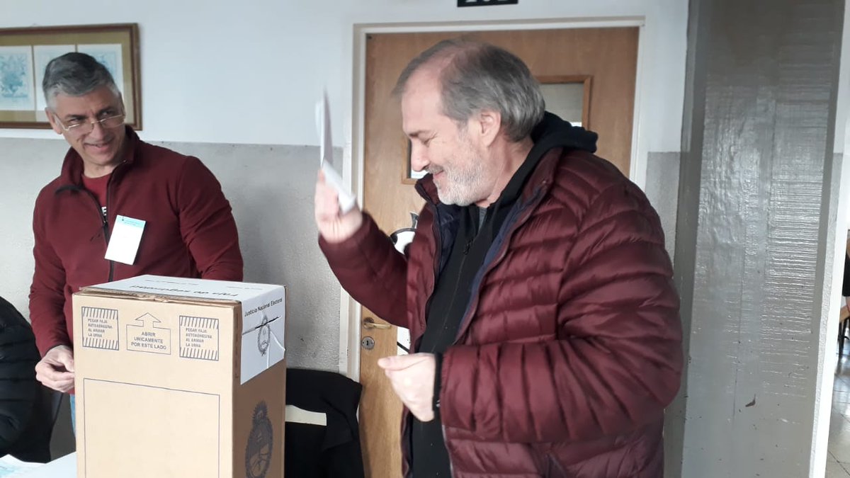 fcriocuarto's tweet photo. Voto besado https://t.co/lwnSX9N5iB