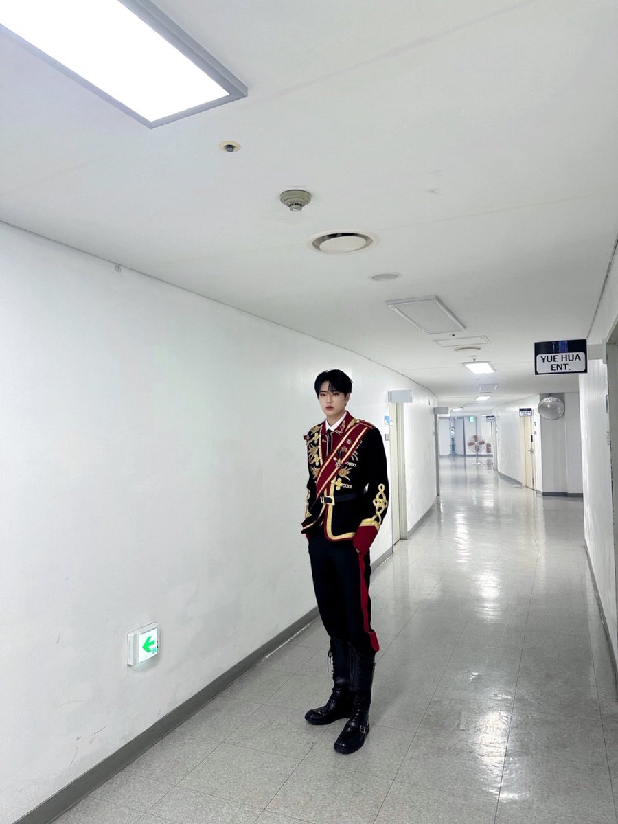 TPST_twt's tweet photo. [#은찬] iE 쇼콘 함께해 줘서 너무 고마워 행복했구 사랑해~💕💕 굿나잇! https://t.co/hgnfBdv280