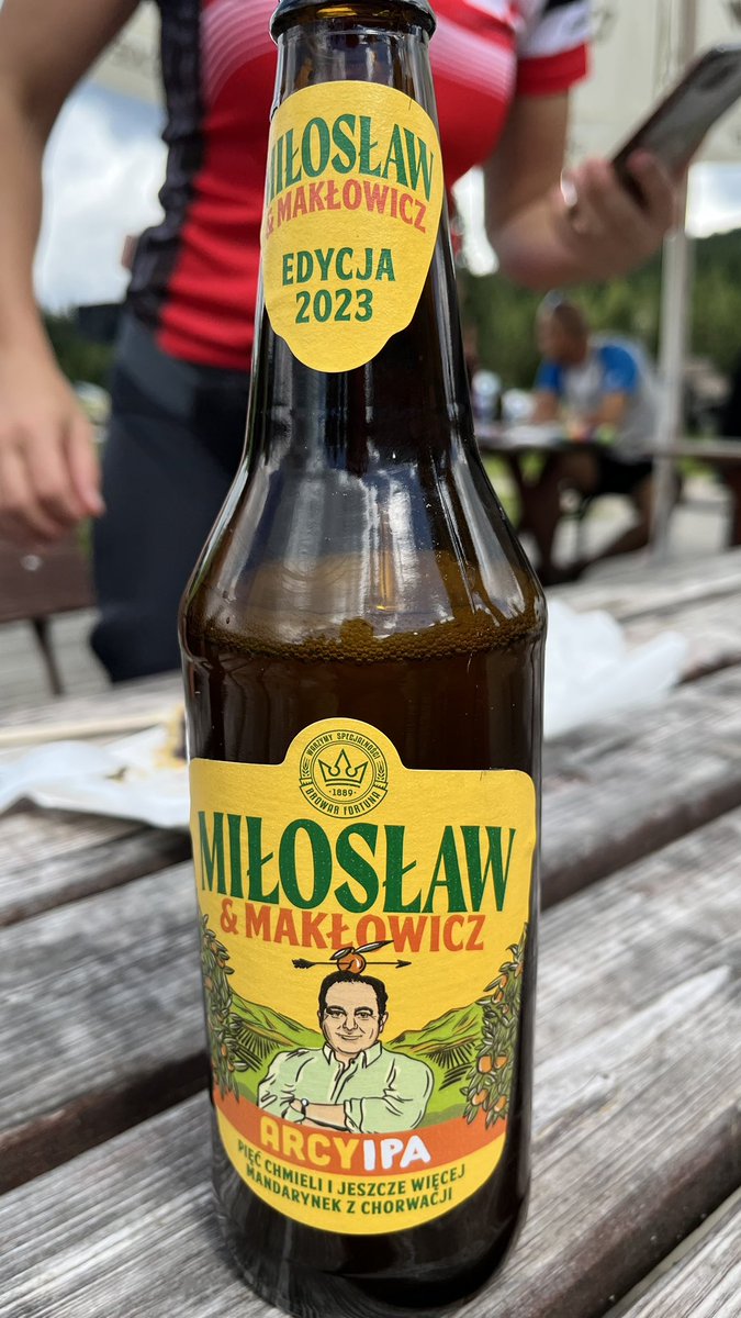 klappe19's tweet photo. IPA s příchutí mandarinek. No kdo z vás to má? 😉🍻#miloslaw #orle https://t.co/XjlQqYRgCg