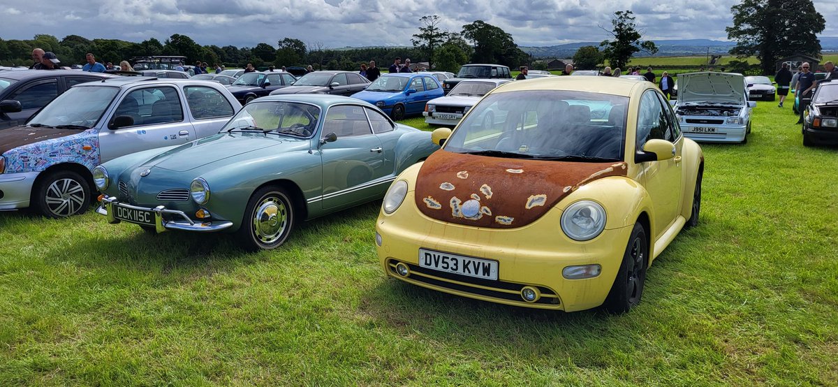 HiKennys's tweet photo. As you can see, there is a lot of "diversity" here - every other dropped VW group car had an Instagram or Facebook address sticker. 
Luckily this doesn't happen here. 

Incidentally, season nine of #HiKCoTY will hopefully be happening in November. 
#Longridge #3Pin https://t.co/mNgwgHD8cf