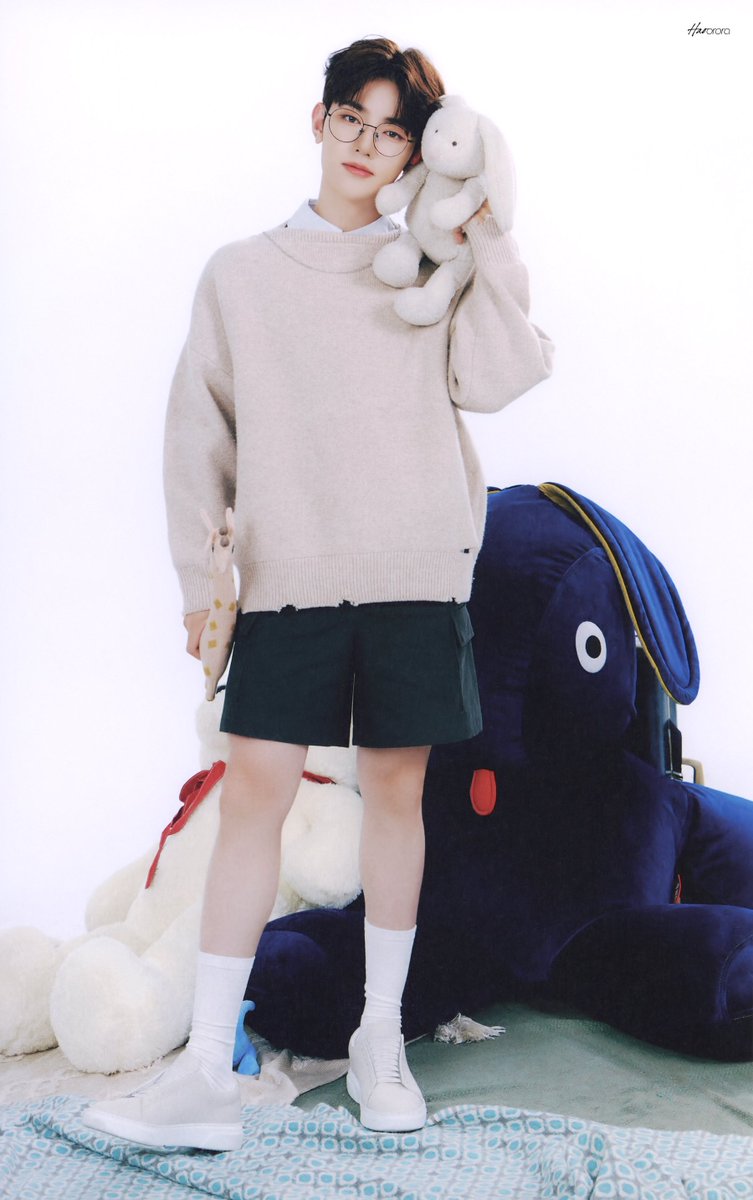 hao_scan's tweet photo. [SCAN] 한국방문의해 팝업스토어 MD
MINI PHOTO BOOK 스캔 2

https://t.co/8v9a3aweBS

#장하오 #ZHANGHAO
#제로베이스원 #ZEROBASEONE #ZB1 https://t.co/nwHsXsSbFL