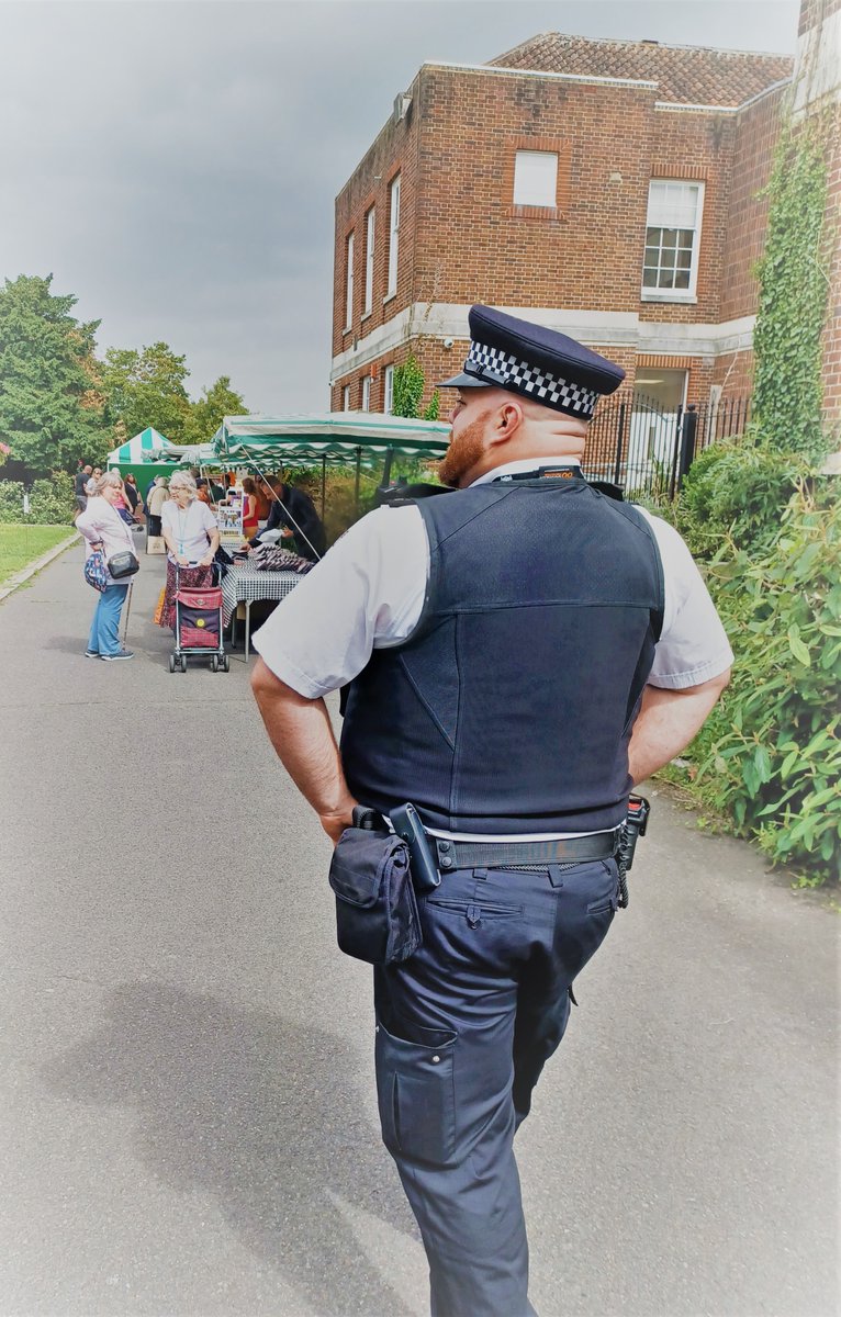 On Saturday 12/08/23, Officers from Wallington South &amp; <a href="/MPSClockhouse/">Carshalton South & Clockhouse Police</a> SNT's attended the Farmers Market in the Library gardens, Wallington.  
There was lots of fresh produce on display and officers even sampled local cheese (which tasted Un-Brie-lievaby Gouda).
<a href="/MPSSutton/">South Area - Sutton MPS</a>