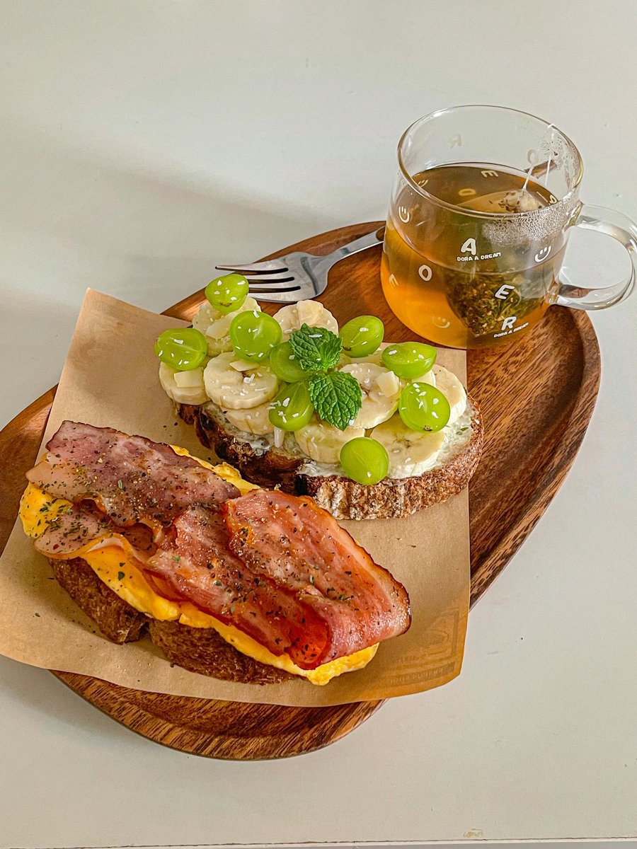 alerixel's tweet image. Eating is a kind of happiness, taste is a kind of taste🤤🤤🤤😋😋😋