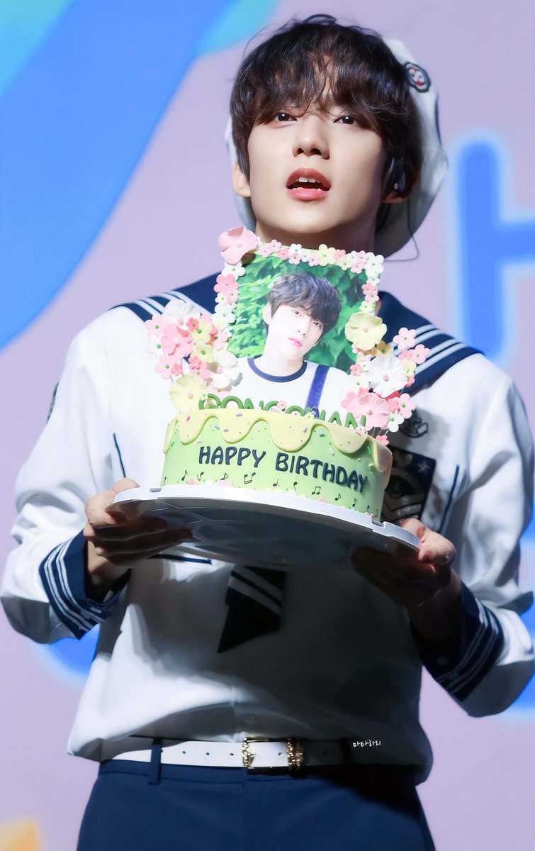 onlyonecnu1991's tweet photo. 🎀 해피메리베리 생일축하해 🎂

이렇게 축하할수 있는 것만으로도 
고맙고 감사하고 행복하네 
찬이덕에 하루하루 소중하게 
설레면서 행복하다고 전한다공

찬아 태어나줘서 고마워 🫶

#내생에가장빛나는순간_공찬 
#HAPPYGONGCHANDAY 
#공찬 #B1A4 https://t.co/YFsPQZAck9