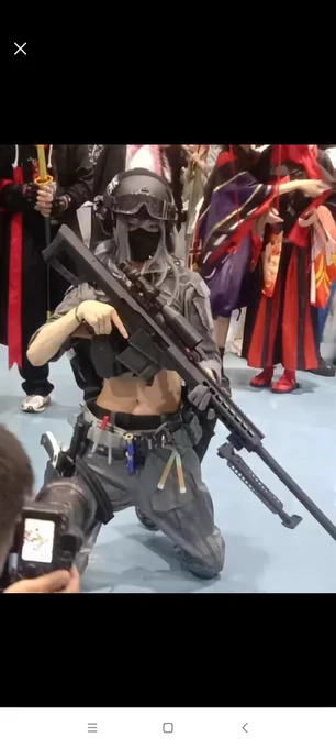 This 183cm (6 ft) tall girl from China does tactical stuff. Cosplay and such. I've been trying to convince her to come to Twitter but she's not too sure about it. Saying she wouldn't gain any traction.  But I see potential. Lots of potential.   雯雯今天开心嘛_