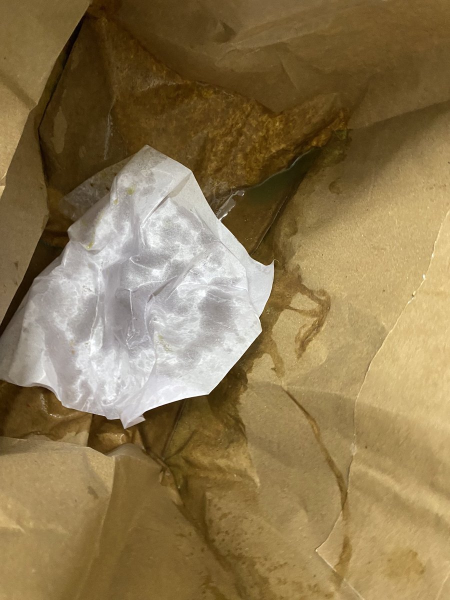 sudhish09's tweet photo. @Swiggy 
What’s with your customer service ?
First you take 30 mins extra to deliver the order and then the whole order is spilt. Can’t have it and I’ve been asked to wait another 1 hour for replacement. How are you compensating me for my time and bad experience.
Please refund!! https://t.co/pBl8ZMgoxv