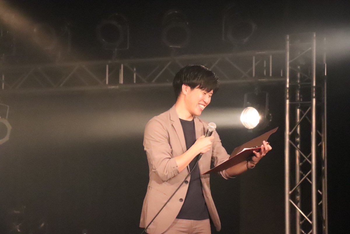 shi_tan723's tweet photo. PDE20周年ライブ、出演してきました!(司会で!)
めちゃくちゃ楽しかったぞーーー!
最高のライブでした!演者、スタッフ、お客さん、みなさん本当にありがとうございました!
#PDE20
#PDE25 https://t.co/vOPRrCRAhZ