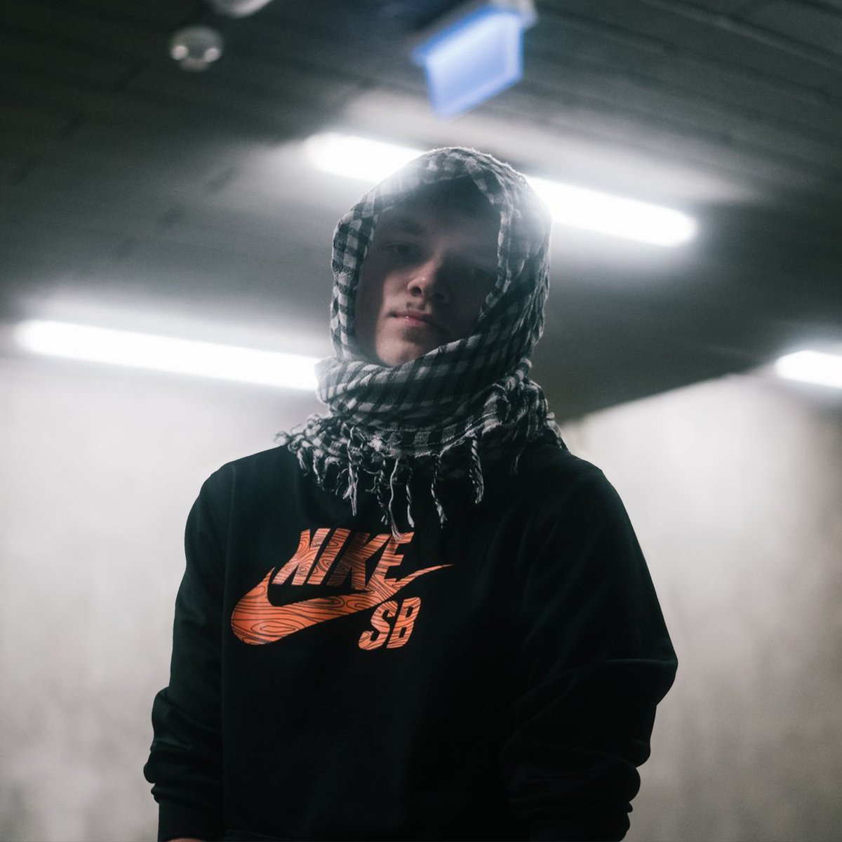 offline_graph's tweet image. Before n After
Cover art edition
-
#CoverArt #coverdesign #coverartist #coverartdesign #digitalart #DigitalArtist #photoshop #artistsontwitter