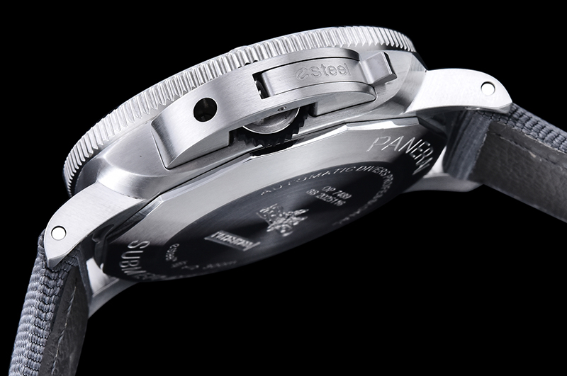 ModernTimeWatch's tweet image. Panerai - Submersible QuarantaQuattro 44mm SS/NY Anth VSF P900 

Item Number: PAN-170

#swisswatch #luxurywatch #moderntimes #paneraiwatches