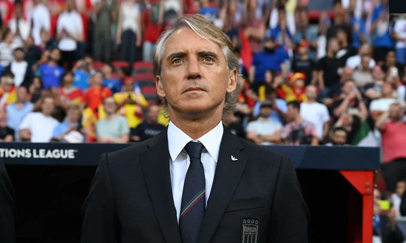 ইতালির কোচ মানচিনির হঠাৎ পদত্যাগ