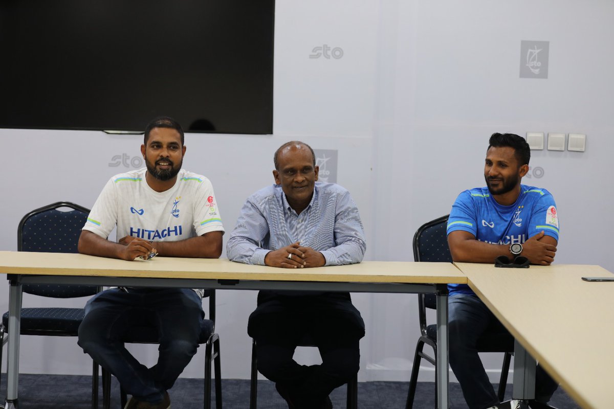 stoplc's tweet photo. Our CEO and MD, Mr. Abdullah Saeed met with the Club Maldives Cup #STORC team to wish them luck in tonight's match. #teamSTO getting ready to dominate the quarter finals 💪 https://t.co/xIpJXS4t3k