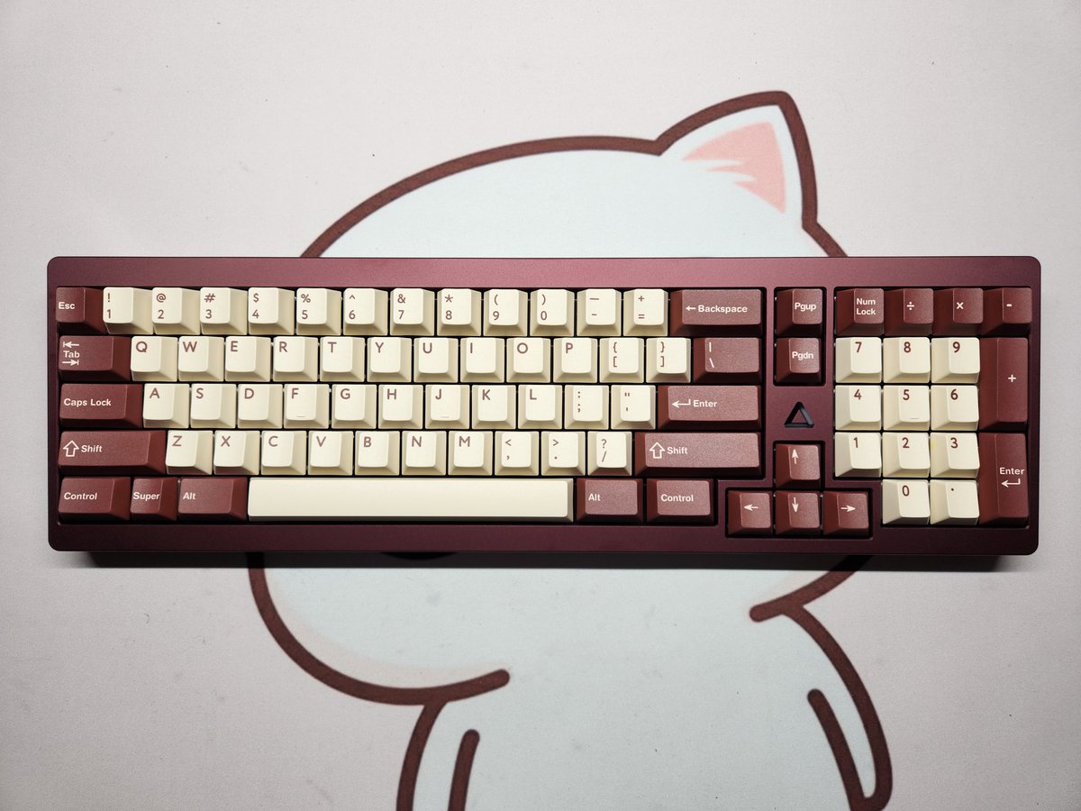 twilitekeys's tweet photo. Another amazing build from the ever amazing @KBDfans for a client!

KBDFans Tet with lubed Flower Shadow switches and Poco E-Studio Night Owl Keycaps https://t.co/o83gfLsfFM