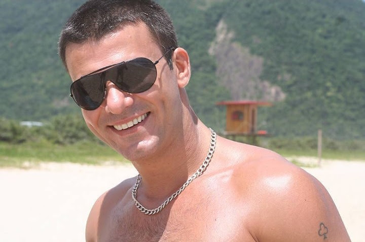 Vitor_LopoJr's tweet photo. Parabéns pra mim! Estou completando hoje mais um ano de vida! https://t.co/m1A4kJcpxz