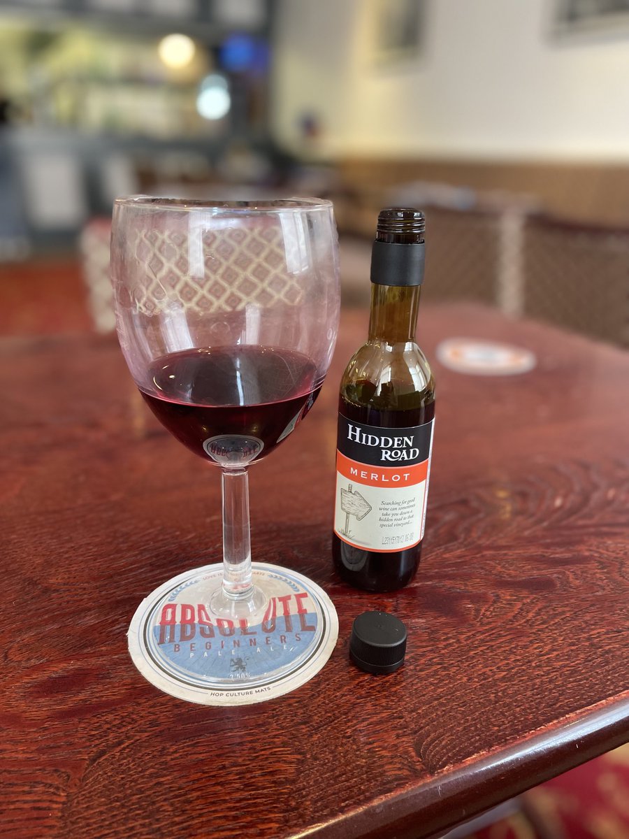 angie_mcphie's tweet image. Sunday afternoons at my local Working Men’s Club. 
3 wines, a ham roll and 2 packets of Mini Cheddars in.
#KeepingItClassy