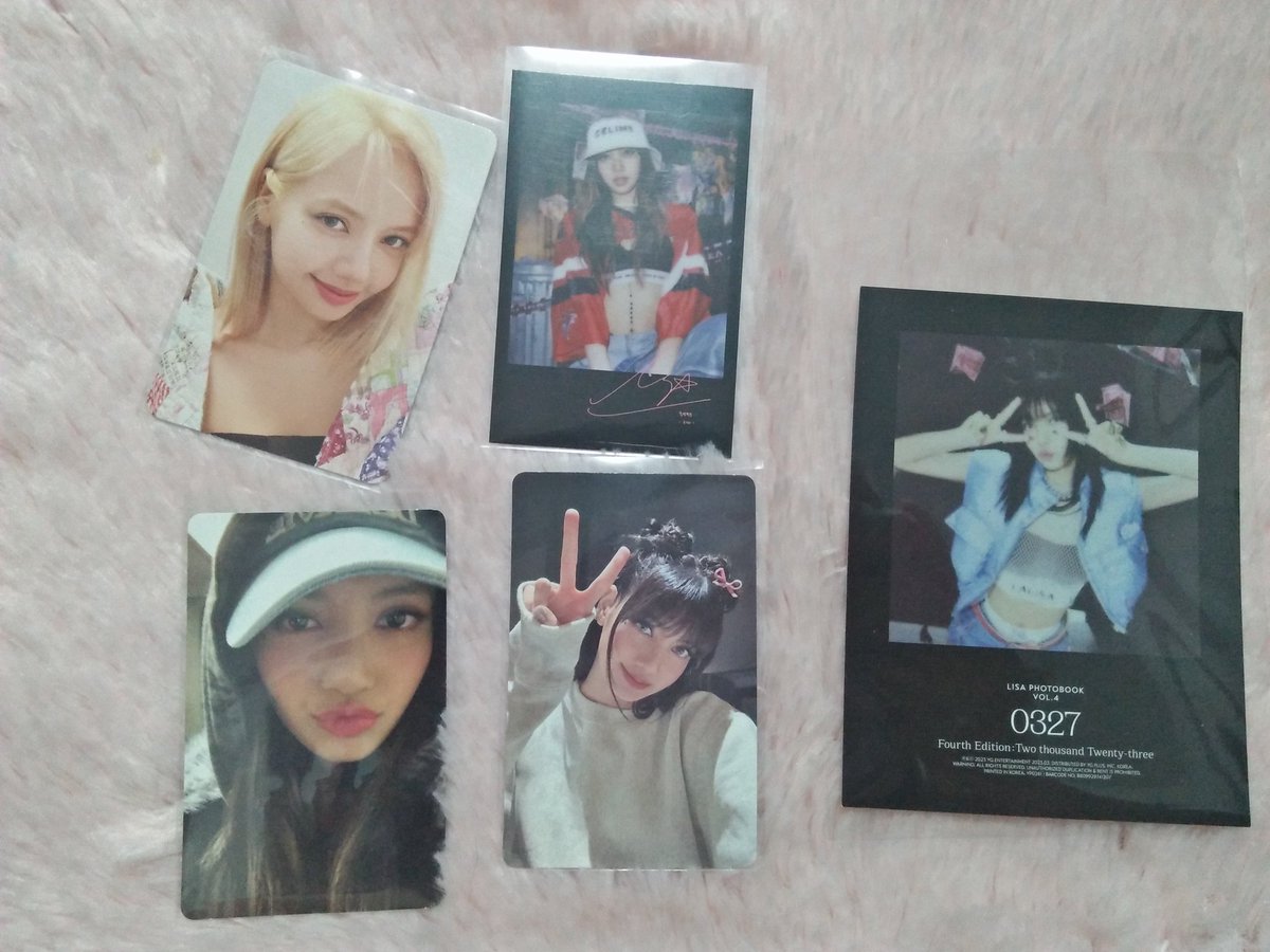 Celine_Tae452's tweet photo. ส่งต่อ เหมา การ์ด #LISA 
ไม่มีตำหนิ 
ราคา 550 รวมส่งเอกชน 
#ตลาดนัดบพ
#ตลาดนัดblackpink
#ตลาดนัดblink https://t.co/vCI1qdSkXS