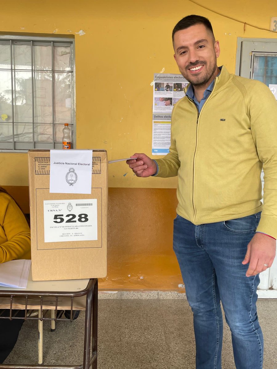 Hoy los riojanos celebramos la democracia. Votamos por más federalismo y por continuar la senda de desarrollo productivo que ya comenzamos. 

A continuar trabajando por el camino del crecimiento y el progreso. 🫶

#ArgentinaElige #PASO #Elecciones2023 #LaRiojaElige #BuenDomingo