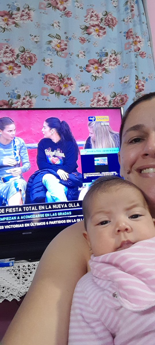 VeraNoelia's tweet photo. @TigoSportsPY
Desde pequeñita cicloncita...queremos la camiseta del Ciclón #ClásicoTigoSports https://t.co/qbJwrONHd4