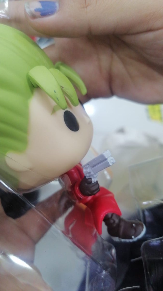 stash192000's tweet photo. This is a direct complaint to @funko and the quality of their products. 
I bought 6 copies of Vash the stampede model 1392 to ensure the Chase version.  

FOUR of the figures come with manufacturing flaws in the paint!!!

#Funko #FunkoPop #trigun https://t.co/IhMnPW8thH