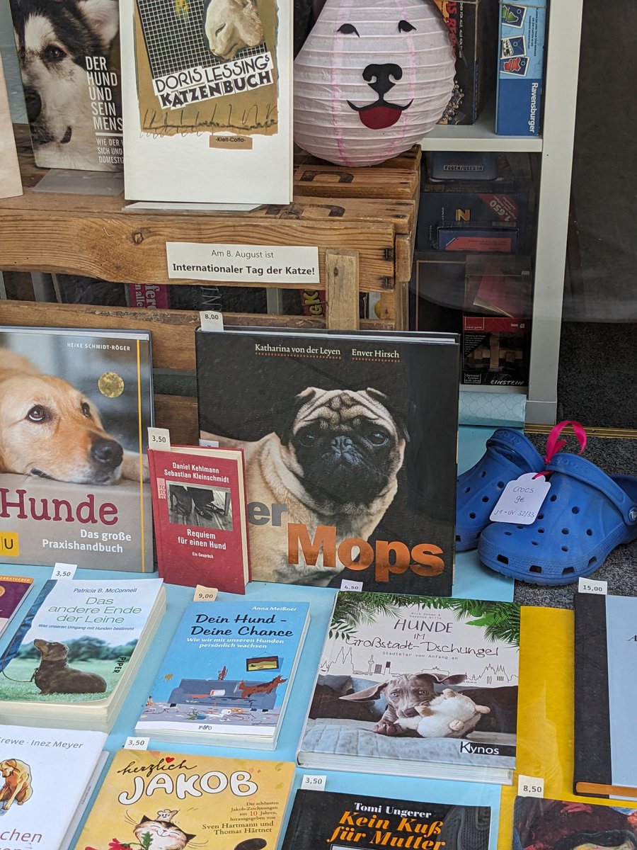 de____ro's tweet image. Надо будет точно вернуться за мопсами!!!