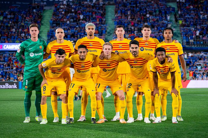 tjcope's tweet photo. 🏟️ ¡Arrancó en el Coliseum!
GET 0-0 FCB
➡️ Jornada 1 de LaLiga
#GetafeBarça

🎙️ Manolo Oliveros
🎧 @HelenaCondis 
🎧 @GemmitaSantos 

 🐶 @danisenabre 
🌏  @MundoMaldini 
🚀 @jcasquero 
🎺 @pedritonumeros
 
📻 COPE
💻 https://t.co/rRXADuClSE
📲 APP https://t.co/HBMeLJWSjV