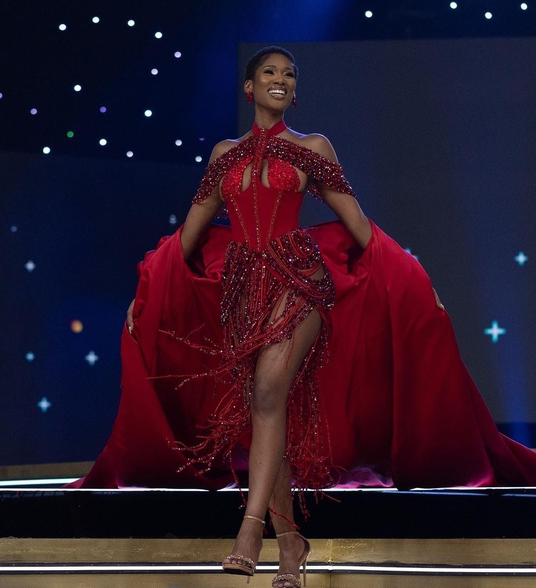 gertjohan's tweet photo. The beautiful Nande Mabala graced the stage in Gert-Johan Coetzee Couture 👑
#MissSA2023
@Official_MissSA

#gertjohancoetzee https://t.co/ojnBT4Qgl2