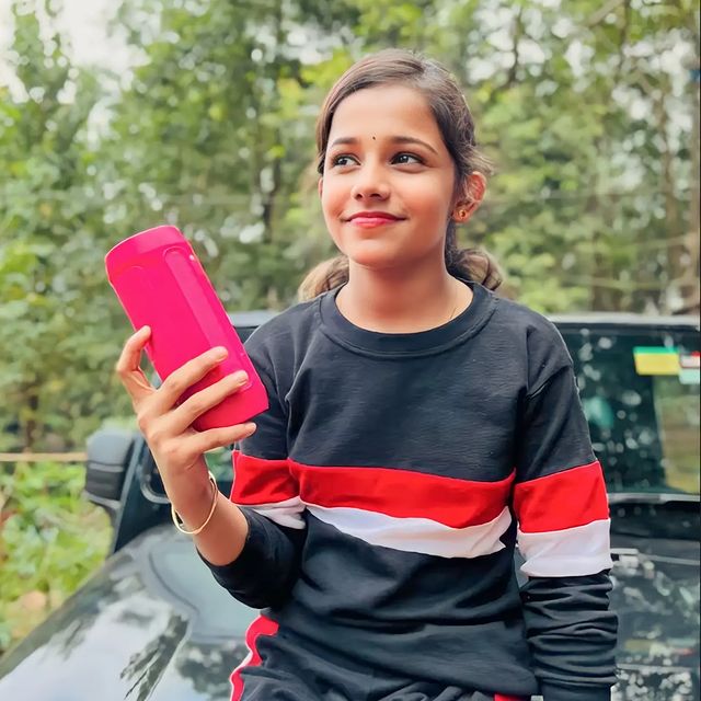 megnaseekko's tweet image. pictureoftheday #picstitch #picsart #photoshoot #photographer #photo #girls #mallu #mallugram #keralagram #nicepicture #keralaphotoshop #malappuram #girl #sisterlove #sister #tamil #tamilstatus #naturephotography #naturelovers