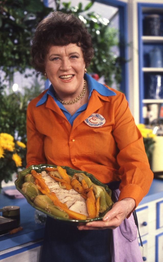 American chef, author, and television personality #JuliaChild died #onthisday in 2004. 🍽️ #trivia #TheFrenchChef #food #cuisine #cooking #MasteringtheArtofFrenchCooking