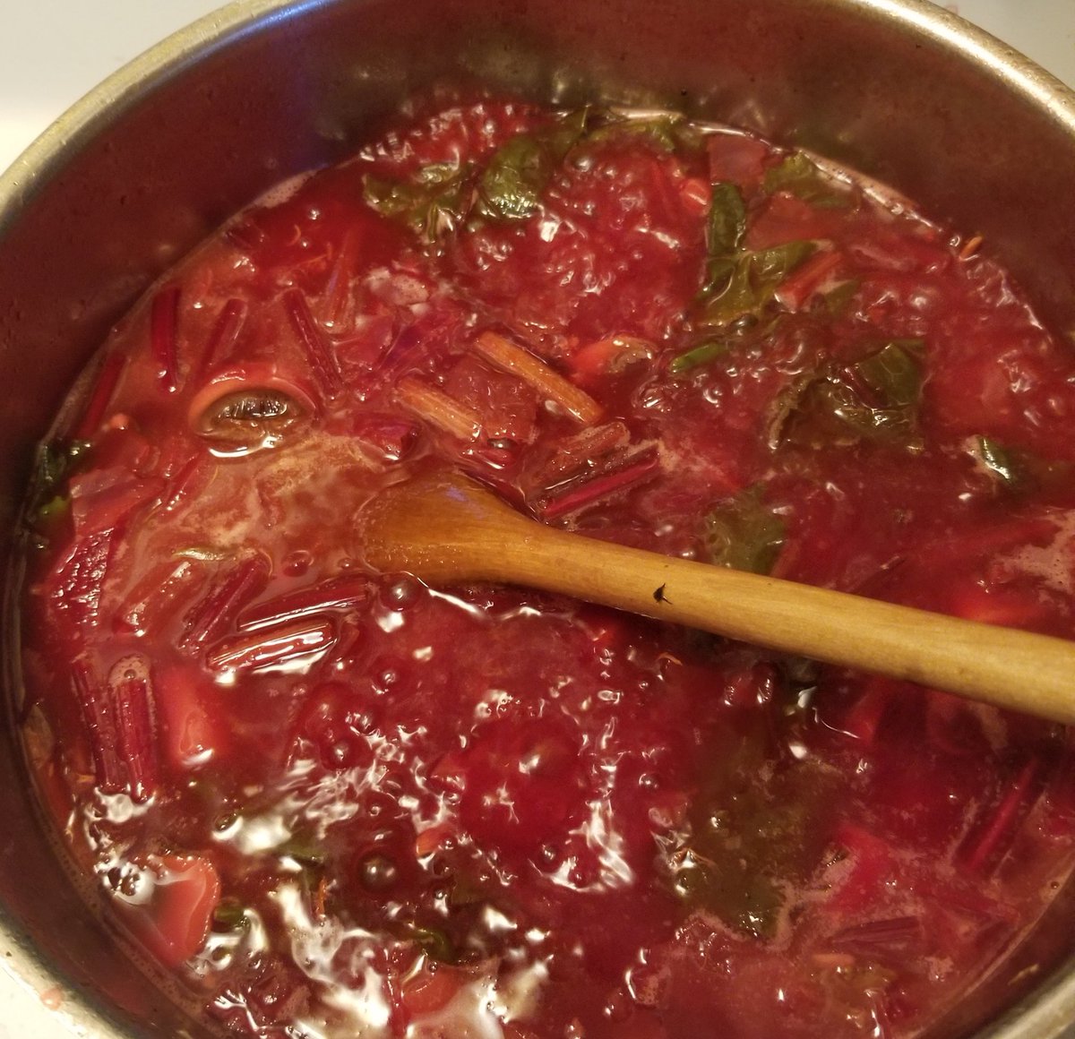 AndersonBooz's tweet photo. How can anyone be anything less than content while making borscht? A joy to see and smell, especially if you start by making your own chicken stock.

#NotAngryAB #yegdt https://t.co/KHa7zMEK6s