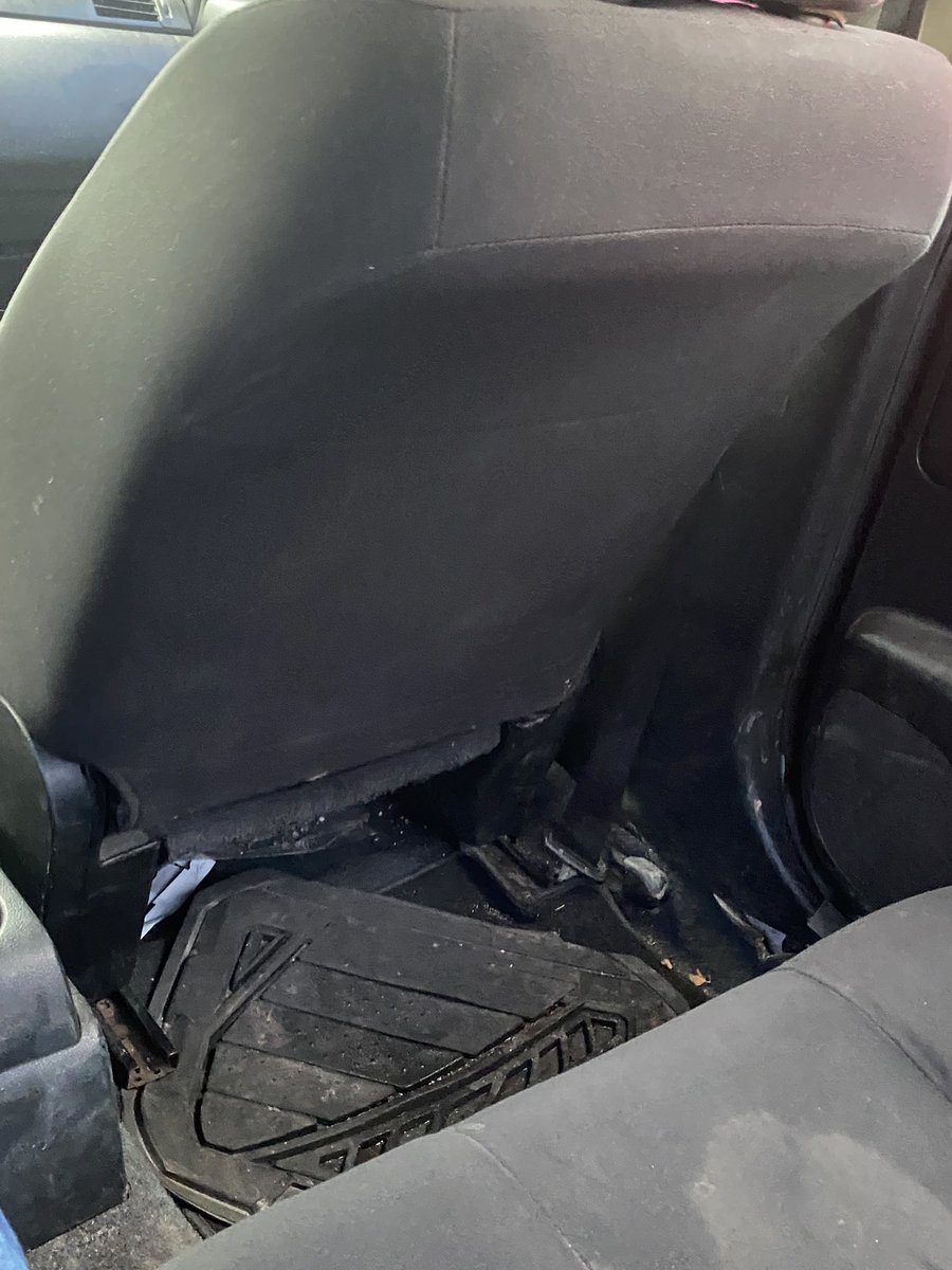 RoberttTorres's tweet photo. @DiDi_Mexico en Culiacán prestas servicio con unidades en estas condiciones y aún así quieres cobrar tarifa dinámica. https://t.co/YpCnxqgrCY