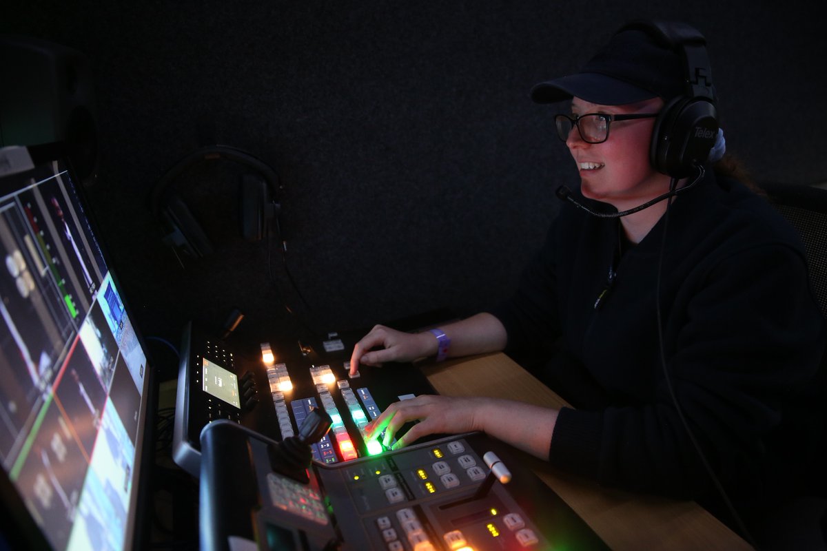 Solent_Prods's tweet image. Our Boardmasters behind-the-scenes crew, Trish, Holly, Niamh and Olivia, making everything work swiftly for our camera operators and documentary team.
