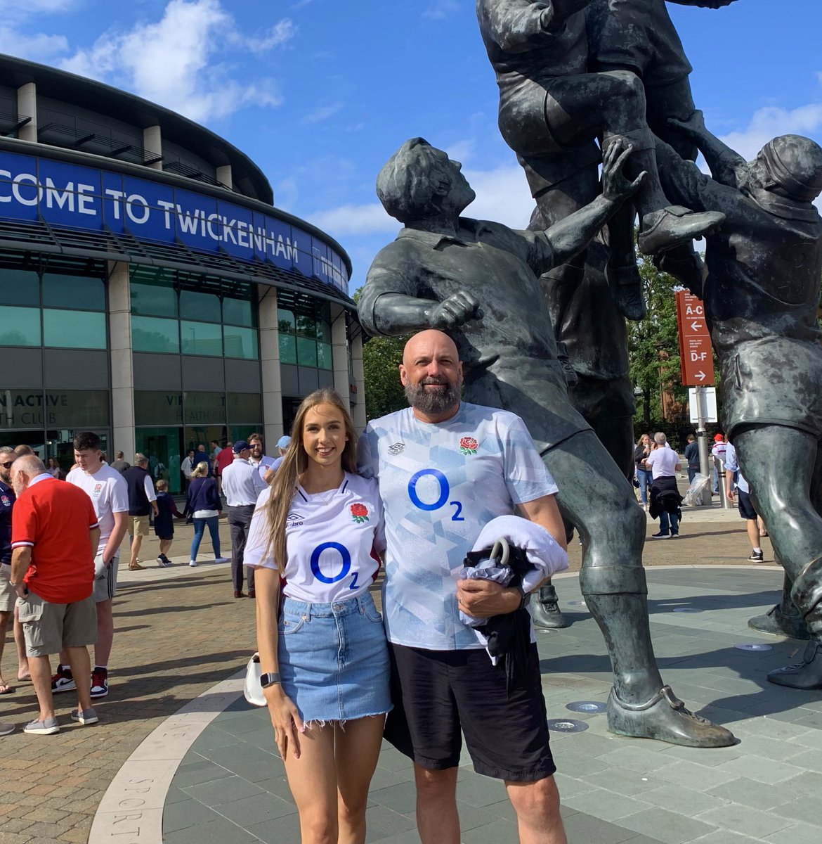 lydia_chambersx's tweet photo. my fave day ever 🥹🌹❤️ @EnglandRugby https://t.co/q8A3r5jP8Y