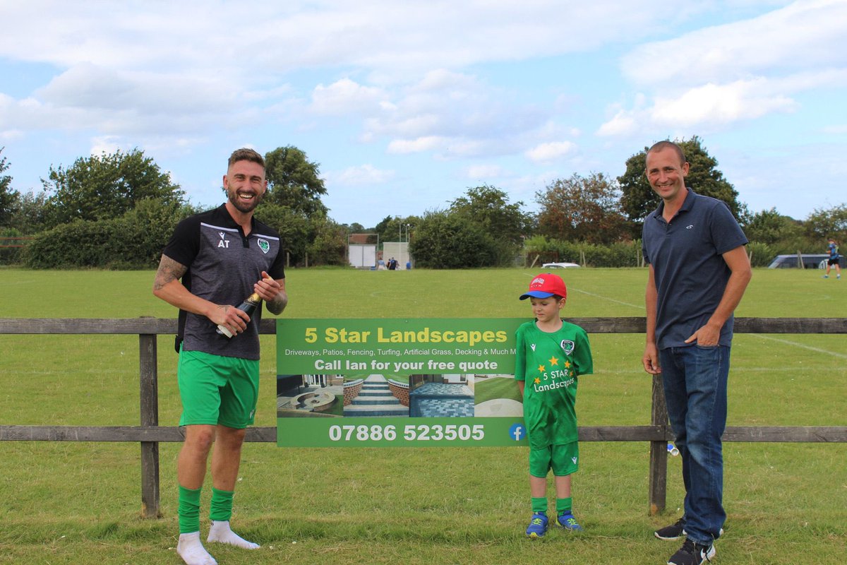 Thanks to our Club &amp; First Team sponsor, 5 Star Landscapes, who were in attendance on Saturday. 🙏 

Ian presented <a href="/Thurtle26/">Adam Thurtle</a> with the MOTM award. Despite not playing for 5 months &amp; carrying an injury, Thurts still put a shift in against a strong offence. 👏 

#LTG⚽️💚