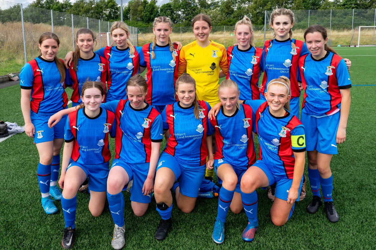 🔴🔵 Today the 18s travelled to play a friendly against Dunfermline 18s. Credit to both teams for producing a really entertaining game 👏 

Goal scorers today: 
Rhiannon Ebrihem ⚽️⚽️
Rose Fraser ⚽️

Many thanks to Justin, Neil and Dunfermline 18s for the match! 👍