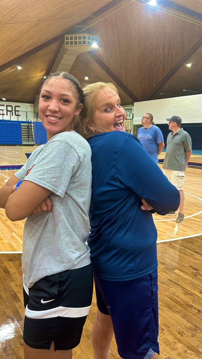 Ciarra Gibbs (@ciarragibbs) on Twitter photo Had a great elite camp today!! <a href="/FDUKnightsWBB/">FDU Women's Basketball</a> 💙 Thank you for the invite <a href="/Coachjesssimms/">Jessica Simmonds</a> & <a href="/Coachgaitley/">Coach Gaitley</a> !! Had a great elite camp today!! <a href="/FDUKnightsWBB/">FDU Women's Basketball</a> 💙 Thank you for the invite <a href="/Coachjesssimms/">Jessica Simmonds</a> & <a href="/Coachgaitley/">Coach Gaitley</a> !!