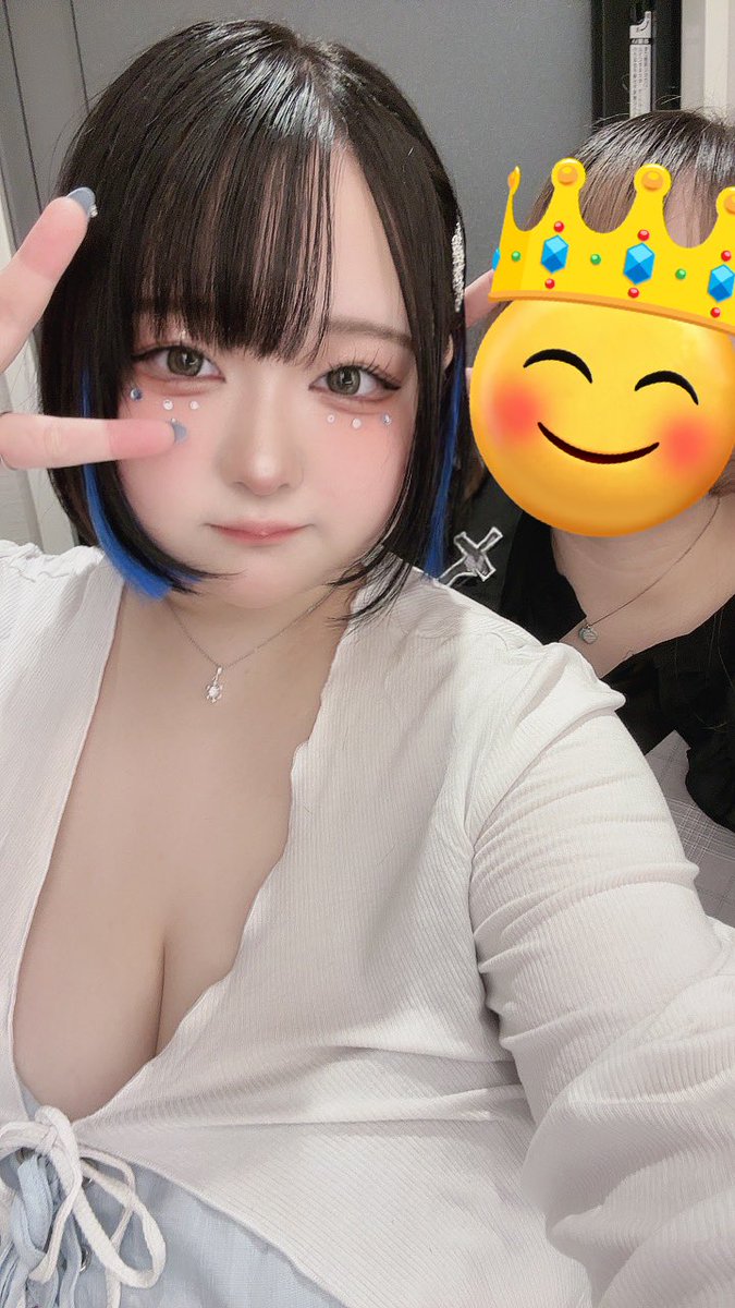 ちらっとおっぱい https://t.co/Eikw44pEVi