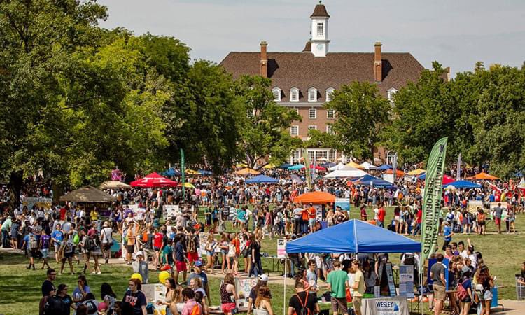 giesbusiness's tweet image. Quad Day is one of Illinois' largest traditions! All students have the opportunity to explore the many ways to engage and connect with fellow students. This year's event will take place on Sunday, August 20, at noon.