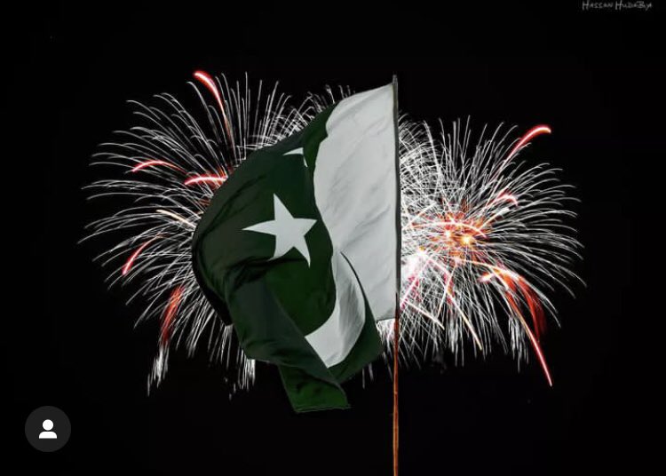 OpTimistiC__915's tweet photo. #Happy_Independence_Day 🇵🇰
#pakistanday 🌸 https://t.co/mbOQKFQQRY