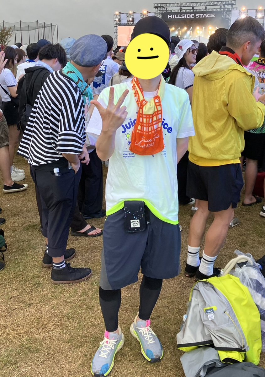 tousiro_hp's tweet photo. すんません。糞DDムーブ辞められないんすよw！
1枚目：アンジュルムＴシャツにりかみこマフラータオル
2枚目：モーニングサッカーシャツに小田さくらさんマフラータオル
3枚目：JuiceＴシャツに段原瑠々さんマフラータオル
#RIJF2023 https://t.co/ZKwCIgPxg2