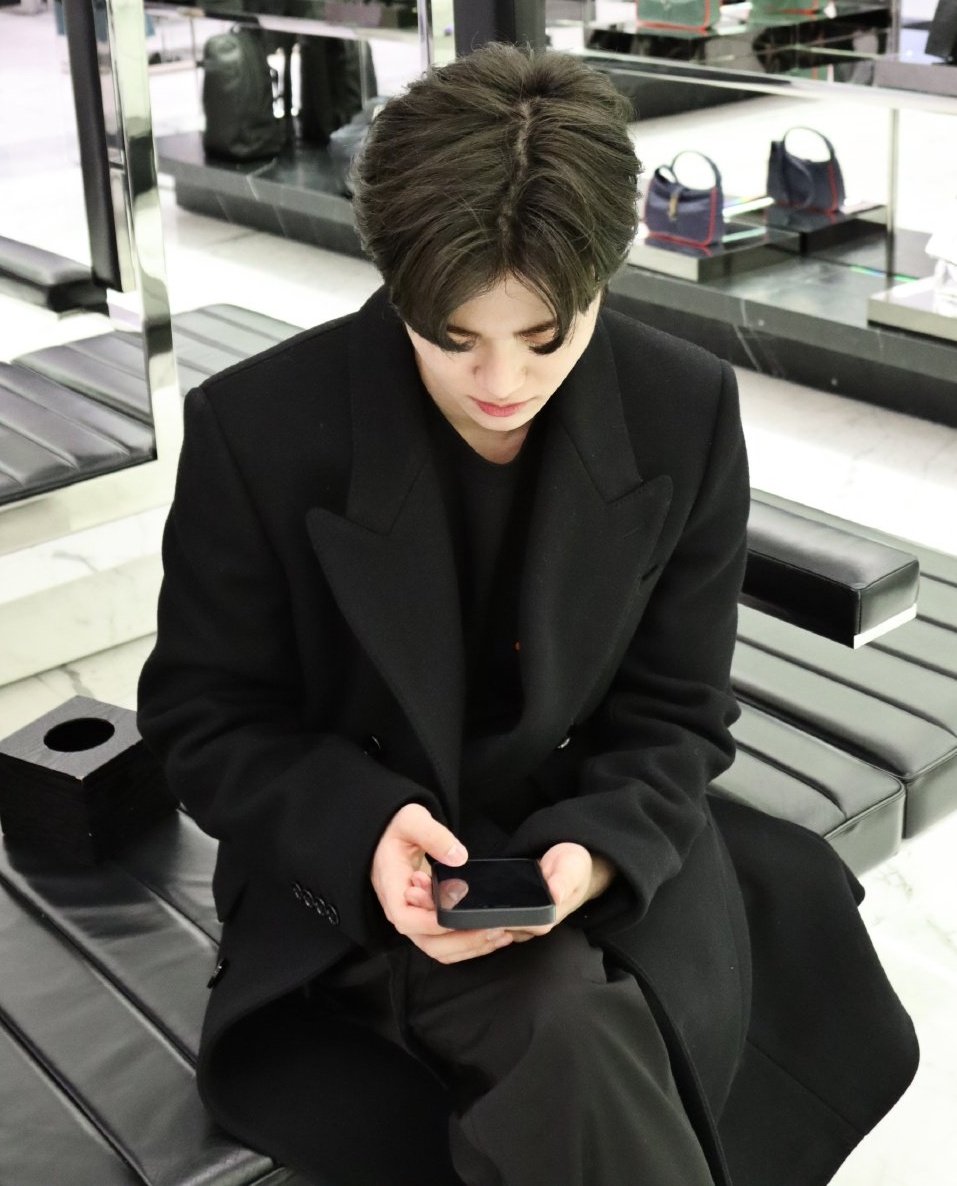 ไม่พูดเยอะเอานี่ไปดู