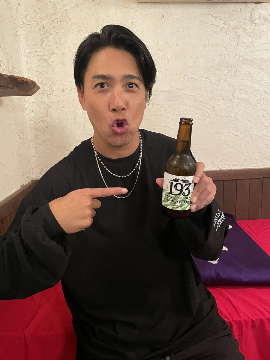sanyuuteiyuuki's tweet photo. 小江戸おみせらくご会
千穐楽
ご来場誠に有難うございます!
瀧川鯉斗さんは
結果
かっこいい
という
結論になりましたー
笑
鯉斗さん川越まで
ありがとうございます😊
#川越 #小江戸 #落語
#瀧川鯉斗
#三遊亭遊喜
#barfoo
#島田 #193valleybrewing https://t.co/4IZOUItolI