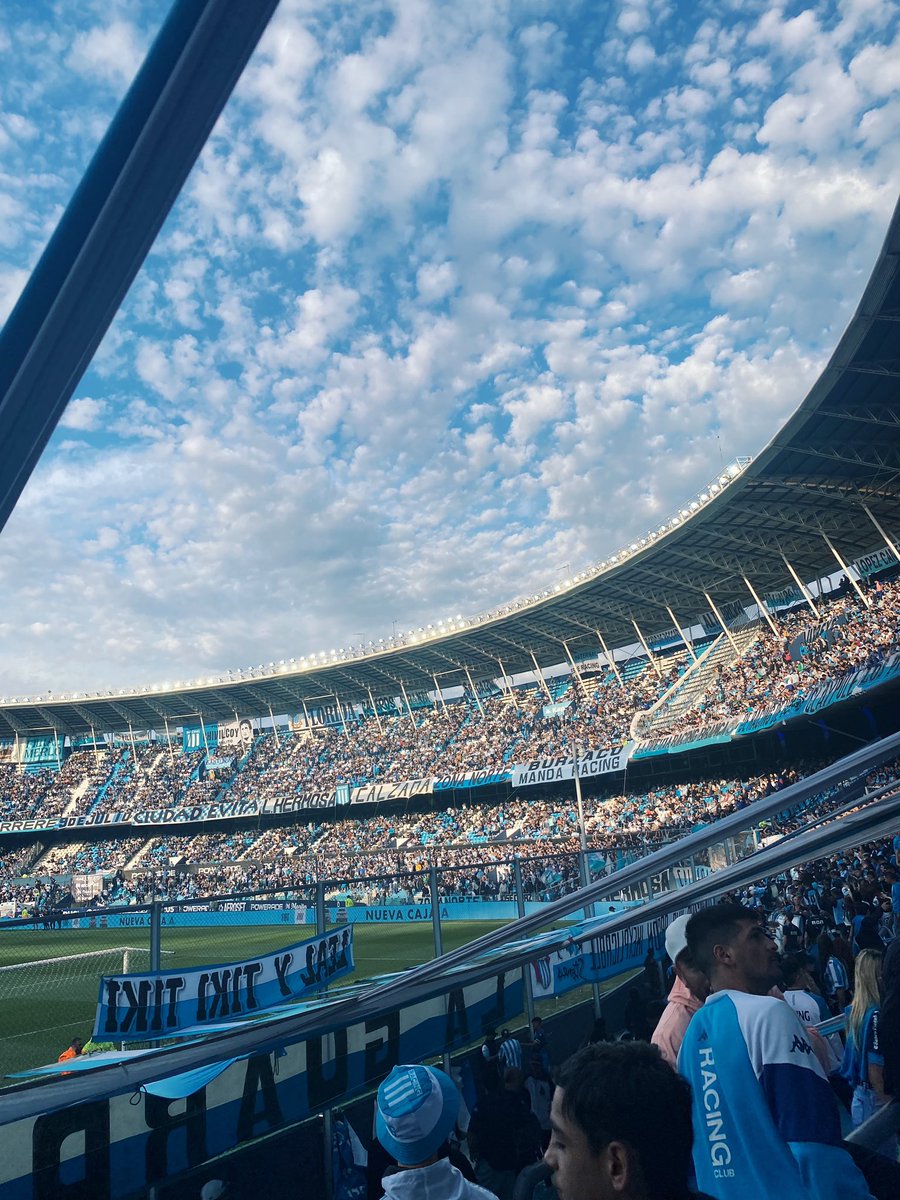 Lari²² tweet media